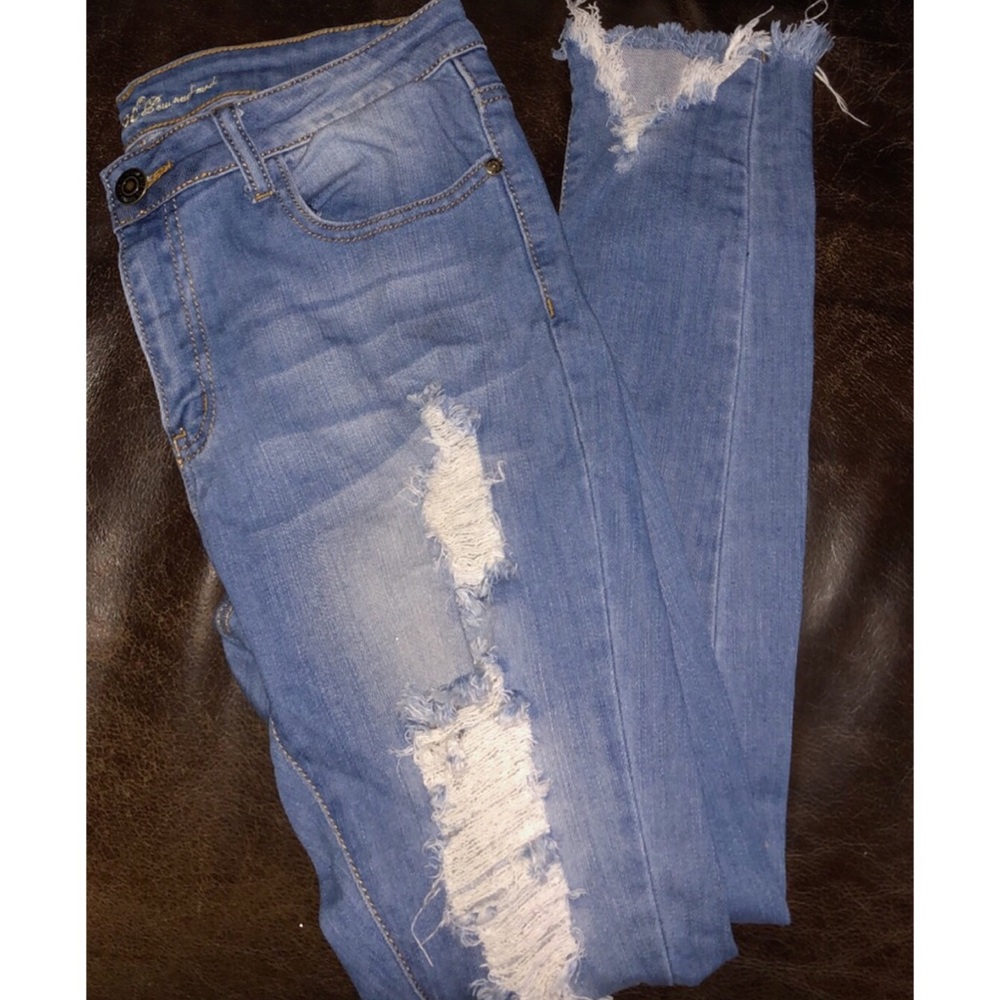 Ripped Boyfriend Jeans